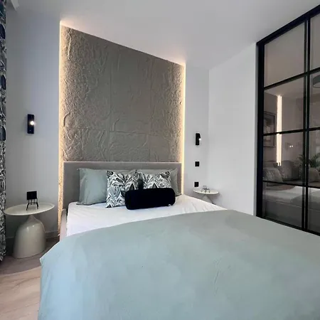 Olive Luxury Few Steps Away From The Sandy 公寓 *