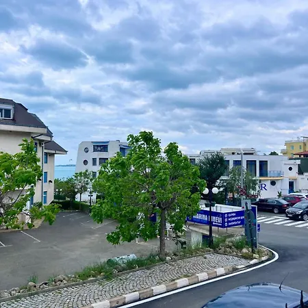 Olive Luxury Few Steps Away From The Sandy 圣弗拉斯